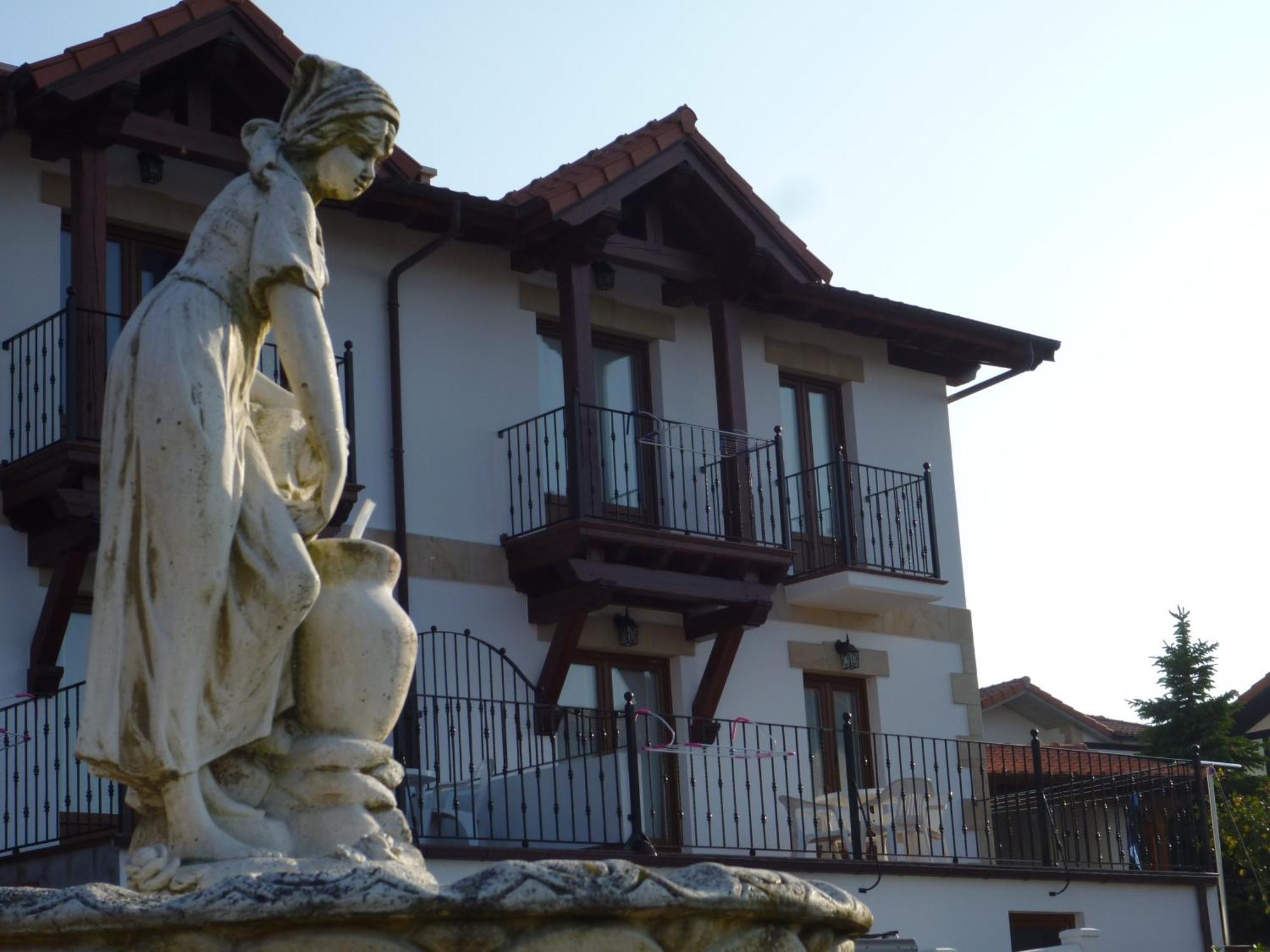 Apartamentos La Fuente De Enmedio Suances Eksteriør billede
